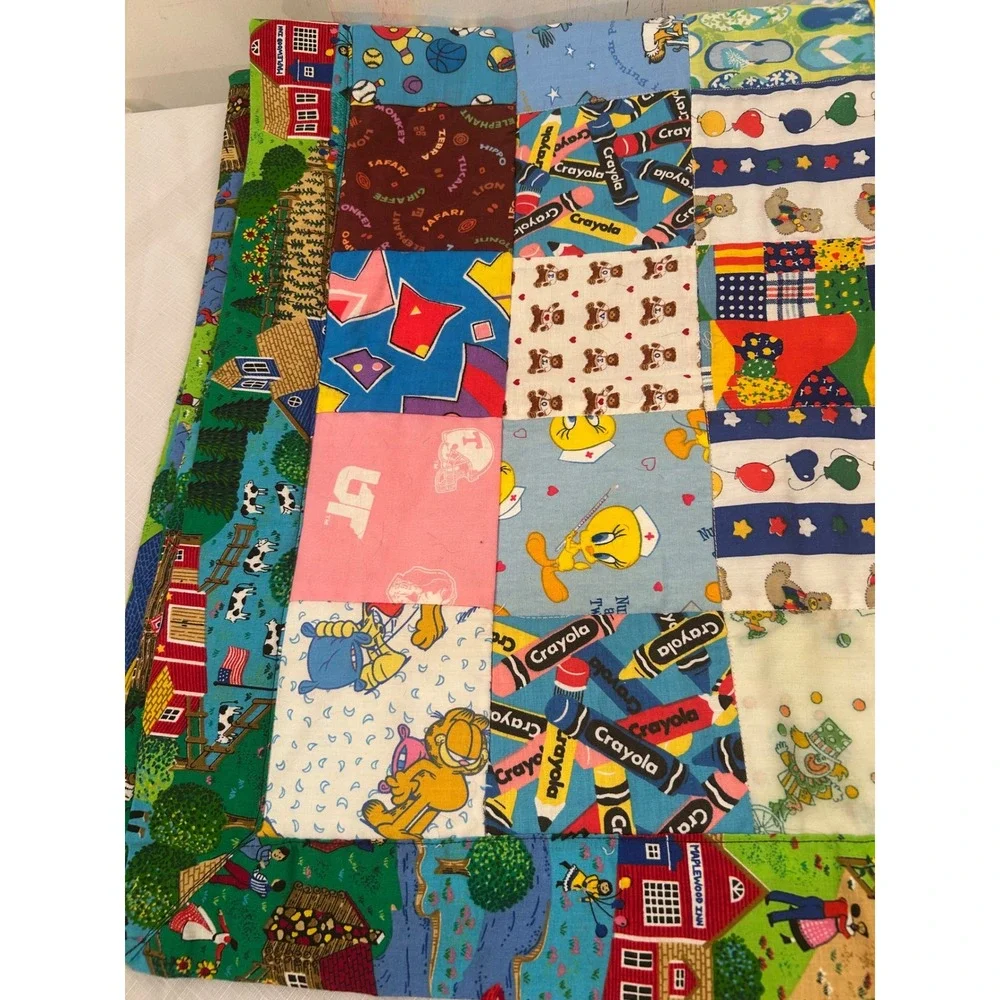 Patchwork Quilt 34x46 Multi Character SpongeBob Garfield Kids